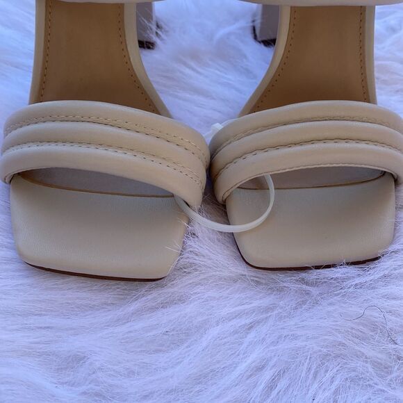 NWT Sexy Steve Madden Tahani Trapunto Strap Sandal - Size 8 - Picture 11 of 14